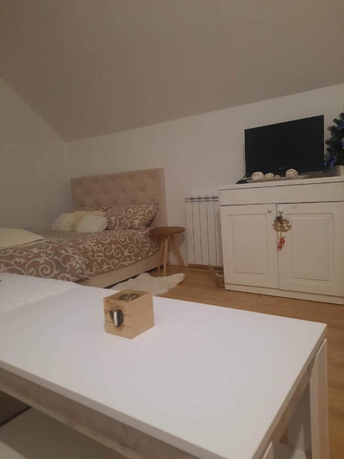 קולאסין Holiday Home Bozur מראה חיצוני תמונה