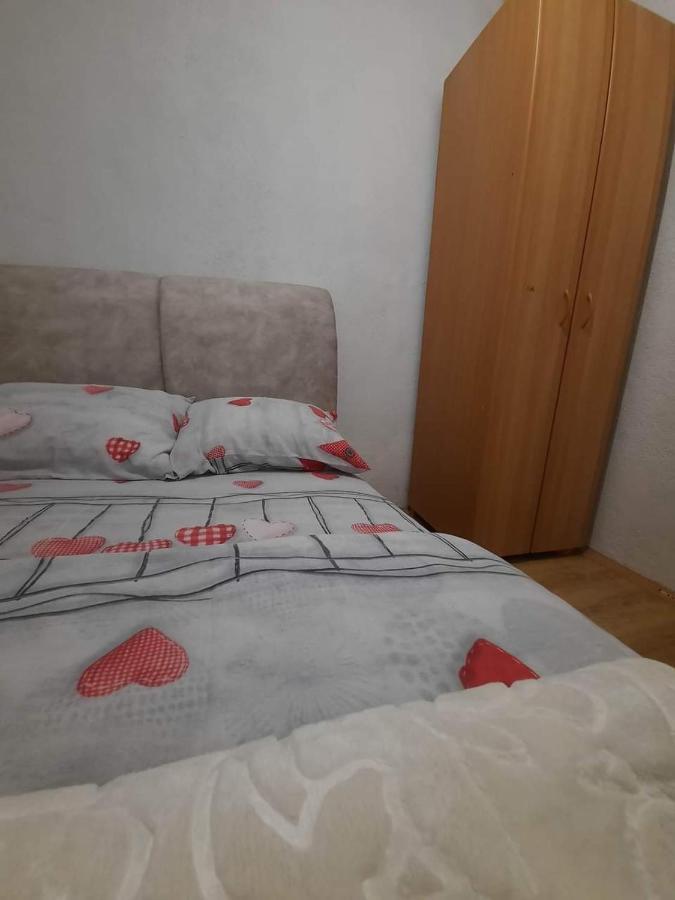 קולאסין Holiday Home Bozur מראה חיצוני תמונה