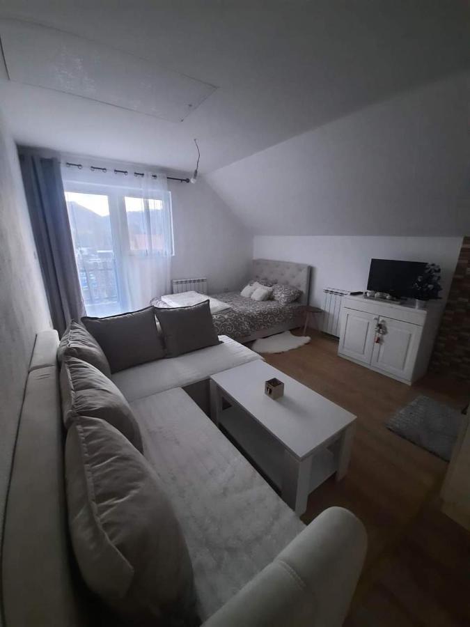 קולאסין Holiday Home Bozur מראה חיצוני תמונה