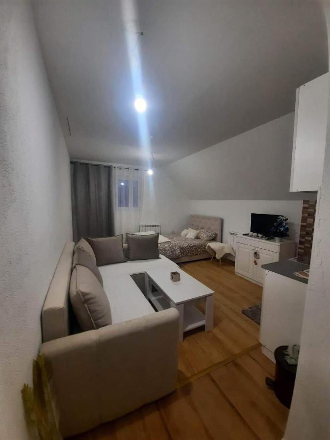 קולאסין Holiday Home Bozur מראה חיצוני תמונה