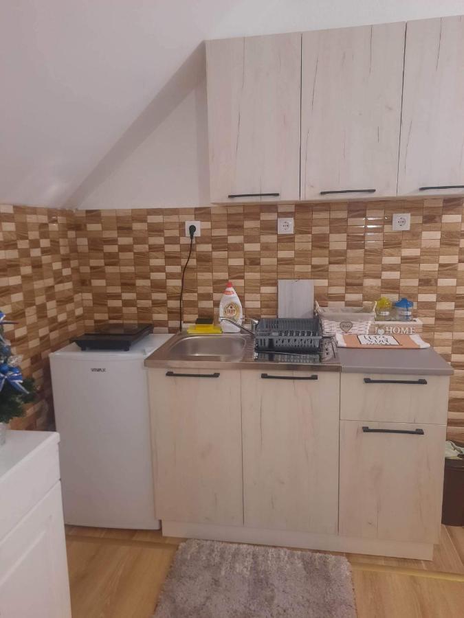 קולאסין Holiday Home Bozur מראה חיצוני תמונה