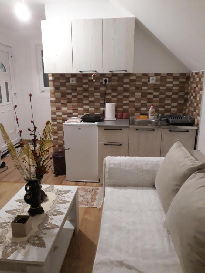 קולאסין Holiday Home Bozur מראה חיצוני תמונה