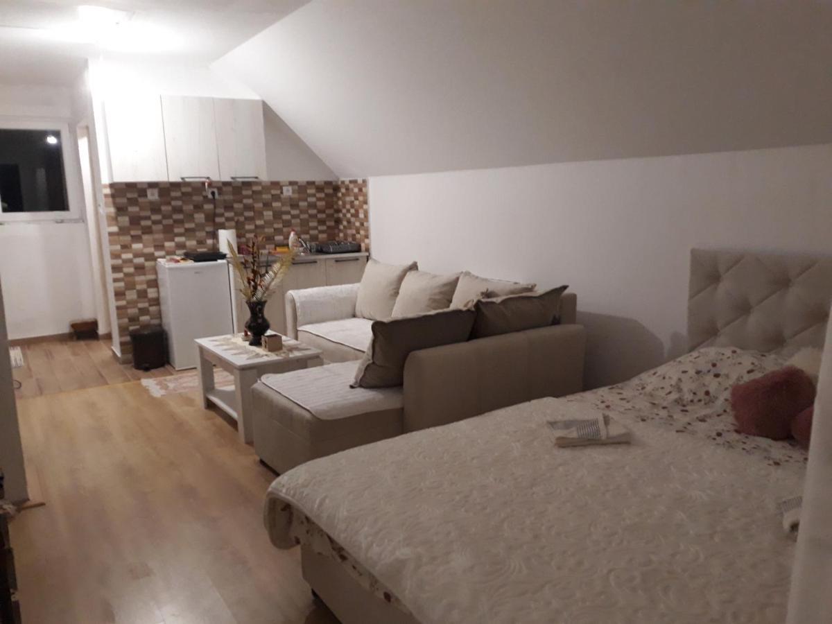 קולאסין Holiday Home Bozur מראה חיצוני תמונה